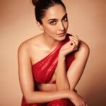 Kiara Advani Instagram – The dream team – @lakshmilehr @makeupbylekha @mehakoberoi ❤️🔥❤️🔥❤️🔥