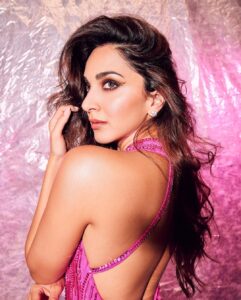 Kiara Advani Instagram - Tonight I’m feeling pink 💕