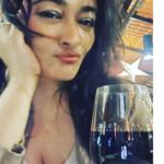 Kiran Rathod Instagram - Cheers to 2023 🥂🍭🍬🍷🎂🍻🍹🏺🍸🍾🥂 . . . . . . . . . . . . . . . . . #lookoftheday #instagood #instapic #instamood #look#looks #beautiful #life #sun #sand #beach #love #peace #happiness #outdoors #picoftheday #2023 #happyweekend #weekend #Saturday #happy-go-lucky #happynewyear #kiranrathod #keirarathore#keira #actorslife #bollywood #hollywood