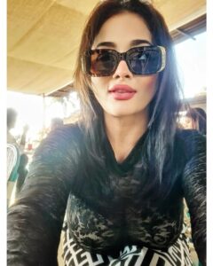 Kiran Rathod Instagram - “Keep it simple. 
Keep it honest.
 Keep it real.” 
😇
🥰
😋

#angel #beach #beautiful #beauty #beyou #christmas #cute #instagood #instamood #instapic #instadaily #sun #sand #travel #vacation #photooftheday #photography #photo #photos #looks #lookperfeito #lookoftheday #outdoor #outfits #outfitoftheday #happy #happiness #thank you #thankinggod