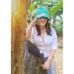Kiran Rathod Instagram - You want to know who I'm in love with? Read the first word again 😛😋 💗 . . . . . . . . . . . . . #instagood #insta #instaphoto #instalove #instareels #photooftheday #photo #pic #picture #lookoftheday #look #style #peace #happy #happiness #glory #goodquotes #Friday #weekend #vibes #fridayvibes #weekendvibes #queen #Beach #beauty #beautiful #blessed