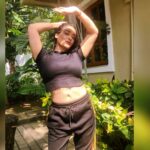 Kiran Rathod Instagram - The Girl was in the Backyard .......!! Minding her own Business ...............!!!! . . . . . . . . . . . . . . #instagood #instagram #instamood #insta #instalike #instaphoto #instadaily #picoftheday #pic #picture #photo #photooftheday #look #lookoftheday # looks #beauty #beautiful #beautifulgirl #style #sun #sand # sea # beach #happiness #happy #kiranrathod #kiranrathore #keirarathore #Kiki #key #black blackoutfit #superfresh