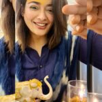Kiran Rathod Instagram - Come lemme put tikka for you Who will be that lucky one 🙃🙃😉😉😉 #nirjalaekadashi #fasting #jaishreekrishna #prayersforall #love #peace #happiness #indian #peaceforall Radhe Radhe