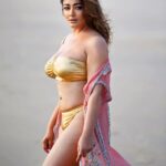 Kiran Rathod Instagram - Hellloooosss #summerready #sun #sand #sea #draftclearing😉♥️