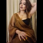 Kiran Rathod Instagram – Helloooo beautiful 💋
.
.
.
.
.
.
.
.
.
.
.
.
.
.
.
#Instagram #instagood #instamood #picoftheday #lookoftheday #ootd #saun #sand #beach #saree#kiran #kiranrathod #keirarathore #Travel #photooftheday #photo #photography #indianactress #actresslife #peace #love #happiness #serenity #hope #success #loved #blessed #godblessyou