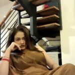Kiran Rathod Instagram - Indeed ^^^^^%%%%% ....................life id tooo short to argue ..............just do this ..................and move on .'''''''',,,,,,,!!!!!???%%%%%%# #instareels #trending #trendingreels #trendingvideos #instagood #instamood #lookoftheday #ootd#beautiful #kiranrathod #keirarathore #kiran #opodu