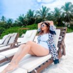 Kishwer Merchant Instagram – Good Times & Tan Lines ♾

Swimsuit @hottcurves.beachwear
