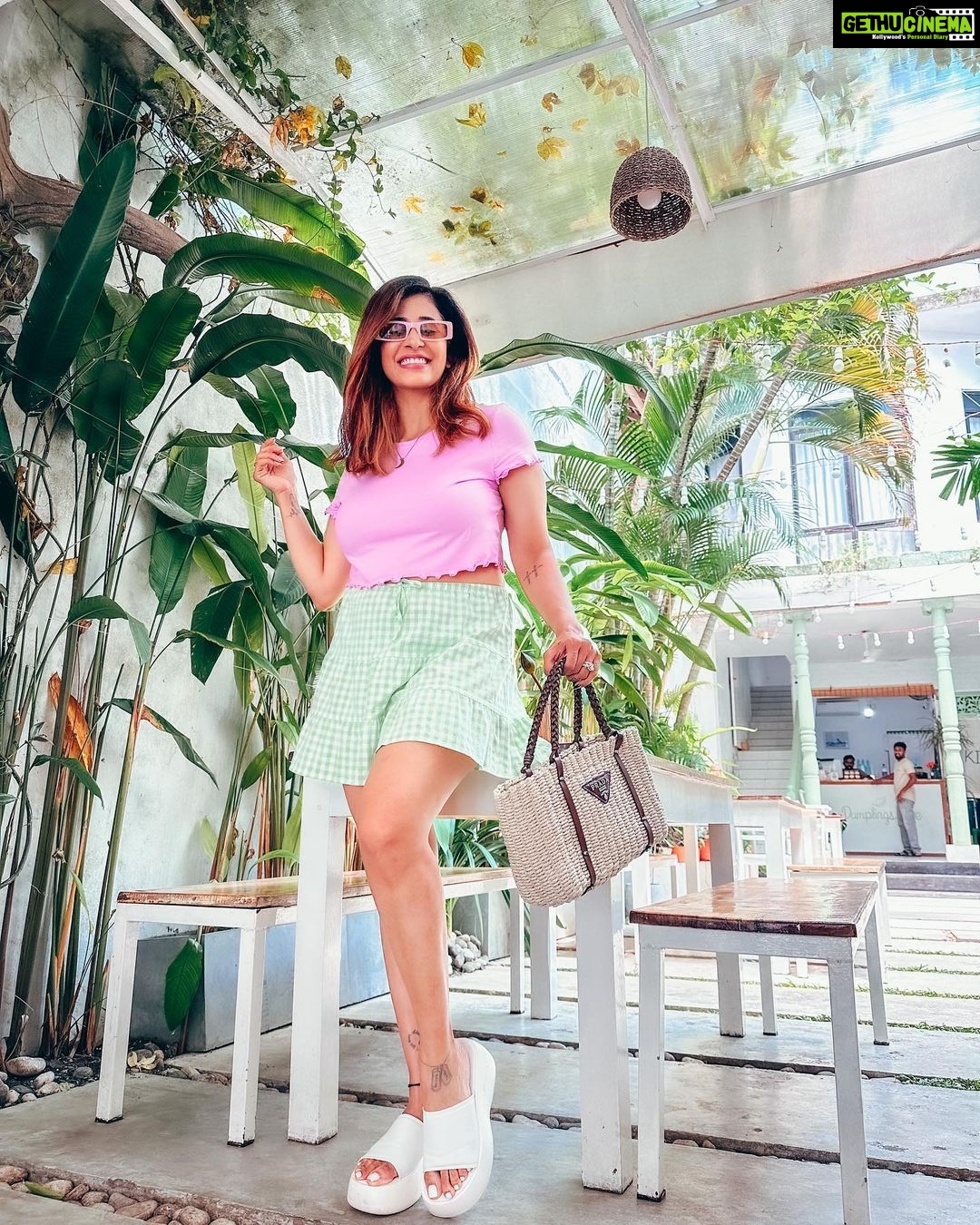 Kishwer Merchant Instagram - Candy Vibe 🍭