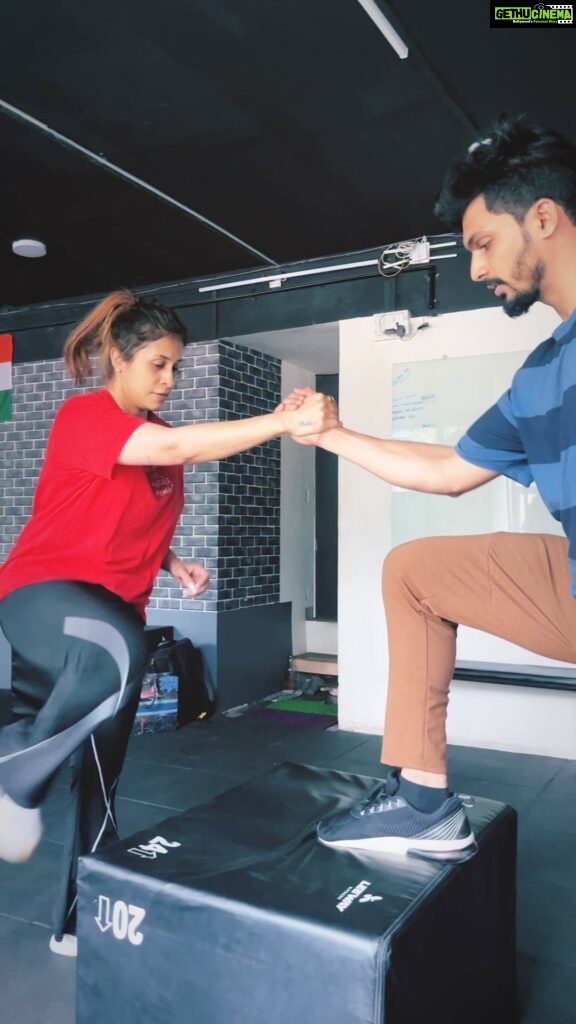 Kishwer Merchant Instagram - Thats How we Train 💪 . . . . #personaltraining #fitness #personaltrainer #workout #gym #training #fitnessmotivation #motivation #fit #health #bodybuilding #fitfam #weightloss #exercise #nutrition #healthylifestyle #strength #coach #gymlife #strengthtraining #functionaltraining #pt #crossfit #cardio #boxing #gymmotivation #coaching #sport #lifestyle #wellness