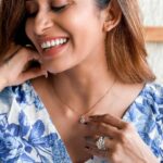 Kishwer Merchant Instagram – Got this cute evil eye pendant from @antarajewellery 🧿❤️♾
Swipe to See 🦋