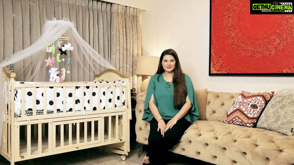 Kratika Sengar Instagram - Since the time I became a Mommy my shopping cart is filled with Devika’s baby products. I make sure they are the right ones,which keep Devika most comfortable and with HunyHuny products I have made the right choice. If you are expecting or are new parents who are looking for the same, make sure you checkout www.HunyHuny.com and also do follow them on Insta for all their updates. . . . . #hunyhuny_india #hunyhuny