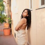 Krisha Kurup Instagram – To simply call her pretty 
is to call the ocean a puddle
don’t underestimate 
her depth
– @whitneyhansonpoetry 

#poetrypotrait Fort, Mumbai