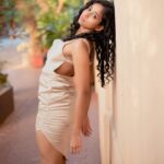 Krisha Kurup Instagram – To simply call her pretty 
is to call the ocean a puddle
don’t underestimate 
her depth
– @whitneyhansonpoetry 

#poetrypotrait Fort, Mumbai
