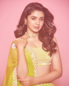 Krithi Shetty Instagram - #dreamy #vibes 🌼⭐️ 
Also I hope you are doing well…and are having a nice day 😊 take care 💛 
•

Outfit @madsamtinzin 
Jewellery @amrapalijewels 
Styling @archamehta 
Team @poorvjainn @ira_bindal 
H & M @krishnakami @makeupbysalonij