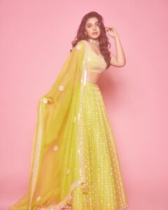 Krithi Shetty Instagram - #dreamy #vibes 🌼⭐️ 
Also I hope you are doing well…and are having a nice day 😊 take care 💛 
•

Outfit @madsamtinzin 
Jewellery @amrapalijewels 
Styling @archamehta 
Team @poorvjainn @ira_bindal 
H & M @krishnakami @makeupbysalonij