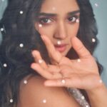 Krithi Shetty Instagram – Dreamy vibes 🌸 
•
•
Outfit – @seemagujraldesign
Jewelry- @karnikajewelshyd
Styled by – @ashwin_ash1 & @hassankhan_3 
Shot by – @eshaangirri 
H&M – @chaks_makeup @venkymakeupstudio