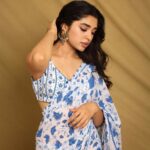 Krithi Shetty Instagram - Me and my never ending #sareelove 💙🤍 • • • Styled by @jukalker Styling team @pratimajukalker Outfit : @baisegaba with @the.yellow.dot Jewellery @mortantra @spiffypublicrelations Makeup @pinkylohar Hair @kamaldeepss Photographer @pranav.foto