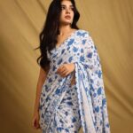 Krithi Shetty Instagram - Me and my never ending #sareelove 💙🤍 • • • Styled by @jukalker Styling team @pratimajukalker Outfit : @baisegaba with @the.yellow.dot Jewellery @mortantra @spiffypublicrelations Makeup @pinkylohar Hair @kamaldeepss Photographer @pranav.foto