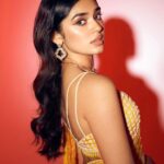 Krithi Shetty Instagram - The glow up is never external 🥰 • • Styled by @jukalker Styling team @pratimajukalker Saree @nitikagujralofficial @amigos.rizwan Jewellery @akoyajewels Makeup @pinkylohar Hair @kamaldeepss Photographer @ishan.n.giri Asst @louis_prashanth Retoucher @enhancingmoments