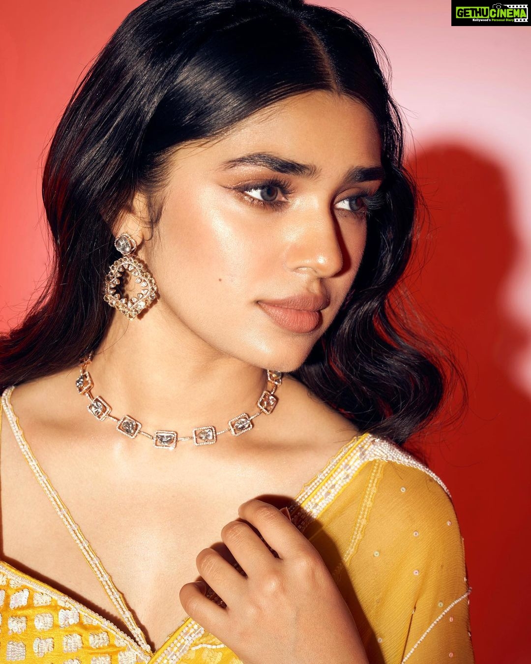 Krithi Shetty Instagram - The glow up is never external 🥰 • • Styled by @jukalker Styling team @pratimajukalker Saree @nitikagujralofficial @amigos.rizwan Jewellery @akoyajewels Makeup @pinkylohar Hair @kamaldeepss Photographer @ishan.n.giri Asst @louis_prashanth Retoucher @enhancingmoments