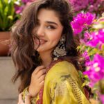Krithi Shetty Instagram - A grateful heart is a magnet for miracles ✨ #keepsmiling #staypositive #loveyourself • • Styled by @tanishqmalhotraa Wearing @archanajaju.in Jewellery @sheetalzaveribyvithaldas Assited by @thestylethesaurus_ Photographer @kiransaphotography M & H @pinkylohar @kamaldeepss