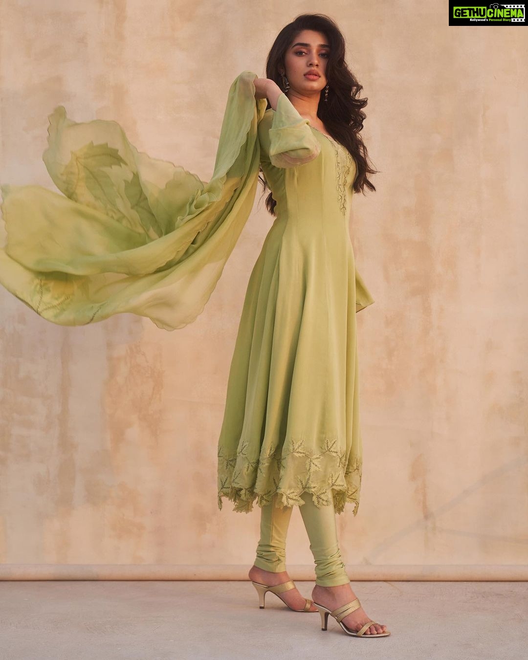 Krithi Shetty Instagram - #sunkissed #goldenhour ☺️🌞 • • Styled by @tanishqmalhotraa Wearing @nitikagujralofficial Jewellery @qisbyashmeet Assited by @thestylethesaurus_ M & H - @pinkylohar @kamaldeepss Photographer: @ishan.n.giri Asst: @louis_prashanth Retoucher: @enhancingmoments