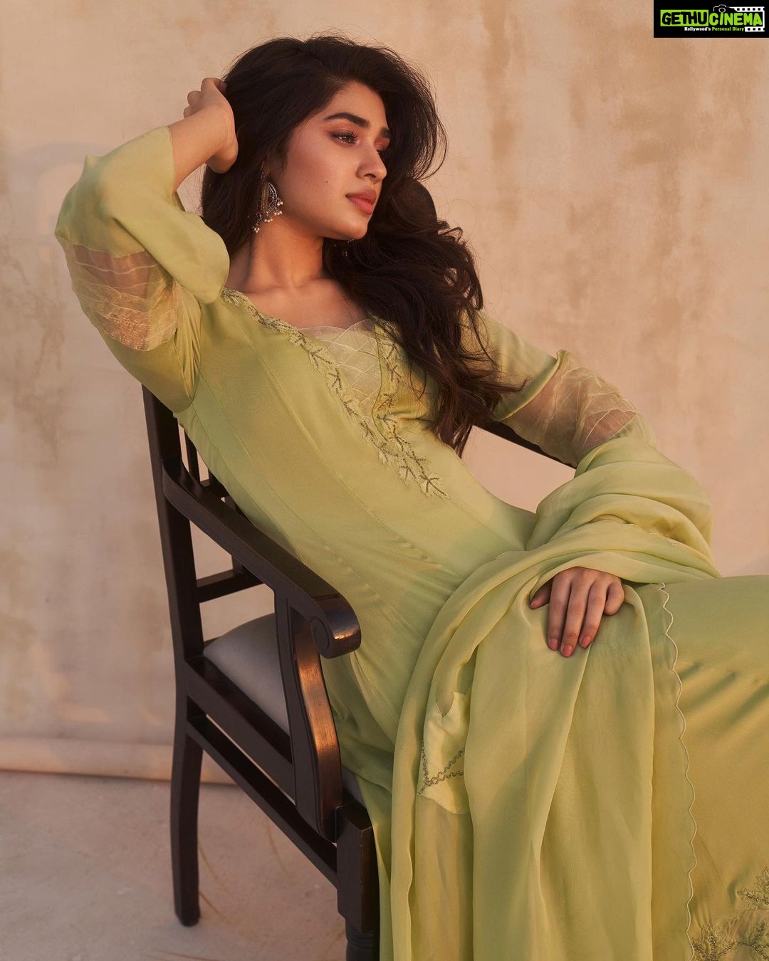 Krithi Shetty Instagram - #sunkissed #goldenhour ☺️🌞 • • Styled by @tanishqmalhotraa Wearing @nitikagujralofficial Jewellery @qisbyashmeet Assited by @thestylethesaurus_ M & H - @pinkylohar @kamaldeepss Photographer: @ishan.n.giri Asst: @louis_prashanth Retoucher: @enhancingmoments