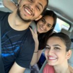 Kriti Kharbanda Instagram - All things love! ❤️❤️ . . . #siblings #nationalsiblingday #homeiswheretheheartis #majormissing
