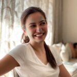 Kriti Kharbanda Instagram - #happyholi . . Tis the season of Colors and happiness! This holi let’s promise to colour our lives with prosperity, smiles and hard work :) let’s be kind of ourselves and blow away all the negativity:) . . . #beyourhero #holi #rangbarse