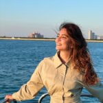 Kriti Kharbanda Instagram - #sunshinegirl #takemeback #saturdayvibes