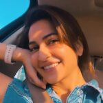 Kriti Kharbanda Instagram - The sun was being very kind. Had to pose! #carfie #sunshinegirl #alldayeveryday