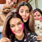 Kriti Sanon Instagram – Happy Holi from Us to You! 💖💖