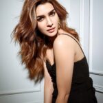 Kriti Sanon Instagram - ♠️🤍