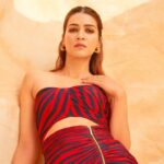 Kriti Sanon Instagram - Stripe It! 💋