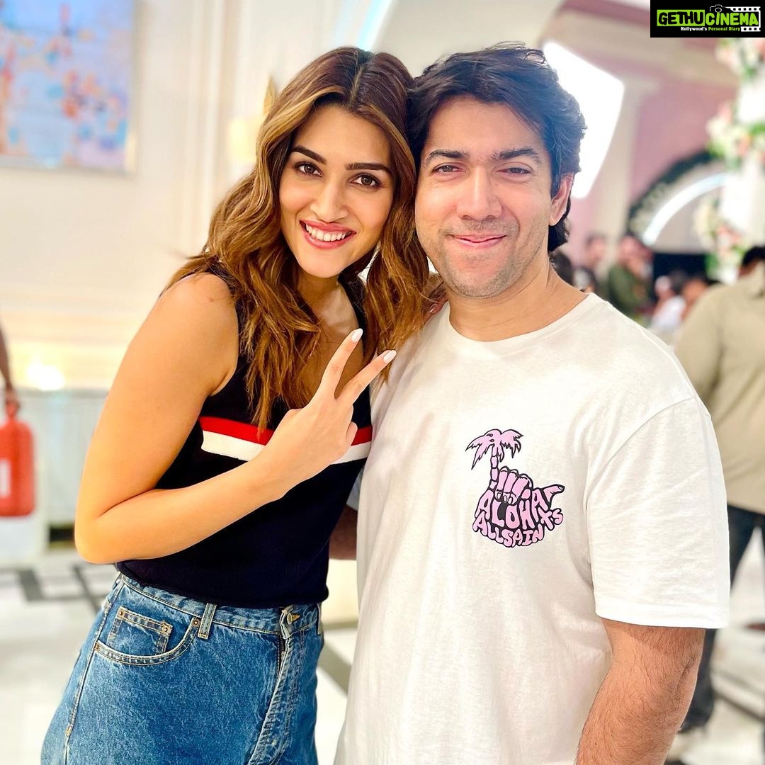 Kriti Sanon Instagram - And its finally a wrap!! π #Shehzada Happy sad feeling as always.. Sad that this beautiful journey has come to an end.. And happy that we can share it with you all very soon! π₯³ Stay Tuned β€οΈ #Shehzada Releasing in theatres on 10th Feb 2023! π π€΄π» πΈπ»β€οΈ #RohitDhawan @kartikaaryan @amanthegill @tseries.official