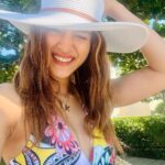 Kriti Sanon Instagram - My happy place! ❤️ Starting 2023 on a beachy sunny note! ☀️ 🏝 Warmth of the sun, salty tresses and gratitude in my heart! 2023- I have a good feeling about you 🧿💕