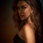 Kriti Sanon Instagram - The beauty of light, gives birth to the shadow. . Isn’t that a beautiful Irony! 🖤🤍 📸: @rohanshrestha