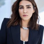 Kriti Sanon Instagram - Own It! 🖤 Outfit- @versace HMU- @aasifahmedofficial @adrianjacobsofficial Styled by- @sukritigrover Styling Team- @vanigupta.23 Photographer- @anoop.devaraj
