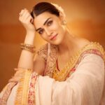 Kriti Sanon Instagram - ♥️ @abujanisandeepkhosla HMU - @aasifahmedofficial @adrianjacobsofficial Styled by - @sukritigrover Assisted by- @vanigupta.23 📸- @tejasnerurkarr