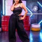 Kritika Sharma Instagram - 🖤 Which picture you like the most comment below ! Outfit Top @thegroomingcollection Pants and earrings @kaushikibajpai_ Styling by @the_neerajpandey 🎥 @mohitpanwarofficial #black #girl #model #trend #viral #explorepage✨ Mumbai, Maharashtra