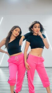 Kritika Sharma Instagram - Kabhi voh toh kabhi mei 🤫😉 #selfie Studio- @ensostudio.in #Mainkhiladi #reels #explore #reelkarofeelkaro #trending #trendingsongs #mainkhiladituanari Enso Studio