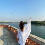 Kritika Sharma Instagram - Meherbaniyaan ❤️ #reels #reelsinstagram #reelsvideo #reelsindia #trendingreels #gujrat #somnath #india #girl #peace Somnath