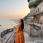 Kritika Sharma Instagram – What I ate in BANARAS ! 
Ate some delicious food there so wanted to share it with you all ! If you happen to be in BANARAS some day do enjoy these delicacies! 

#banaras #varanasi #varansaifood #travel #food #streetfood #indiangirl #india #reels #reelsinstagram #trendingaudio