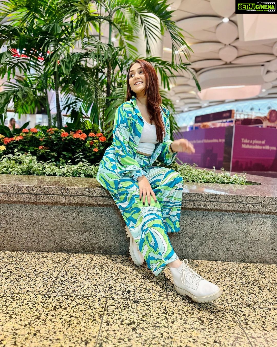 Kritika Sharma Instagram - Let the fun begin @itsshubhanshisingh ❤️ Outfit @themicromoda @publiquedom Stylist: @the_neerajpandey #travel #thailand #friends #girlstrip #love #friendship KLIA - Kuala Lumpur International Airport