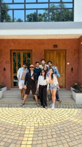 Kritika Sharma Instagram - Pyaar ki kashti mein with all my lovelies ❤️ @tanyasharma27 @radhikamuthukumar_official @avinashmukherjee_ @karansharmaa_official @summitbhardwaj @sanctimonious_fanatic @akashrjagga #friends #travel #staycation #bollywood #alibaug Alibaugh