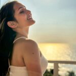 Kritika Sharma Instagram – Sun kissed ! 
@titliegoa 

#goa #goadiaries #seaview #lunch #ocean #goa2023 Titlie