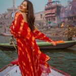 Kritika Sharma Instagram – BANARAS ki chori ❤️ 
📸 @_.harsh.gupta._01 
Outfit @bhaviniparis 

#banaras #varanasi #kashi #model #traditional #indian #ghatsofvaranasi #ghatsofbanaras #boatride #indiangirl #love #travel #travelphotography #photography #girl #trending #trend #explorepage #explore Varanasi – Kashi – Banaras