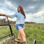 Kritika Sharma Instagram – A mini vlog of my stay at @tadobajunglecamp_ ❤️ near Nagpur ! 
Perfect choice for your first time jungle safari , trust me you won’t be disappointed! Highly recommended ! 
I spotted a mighty beautiful tiger! It was breathtaking ! Tadoba Jungle Camp