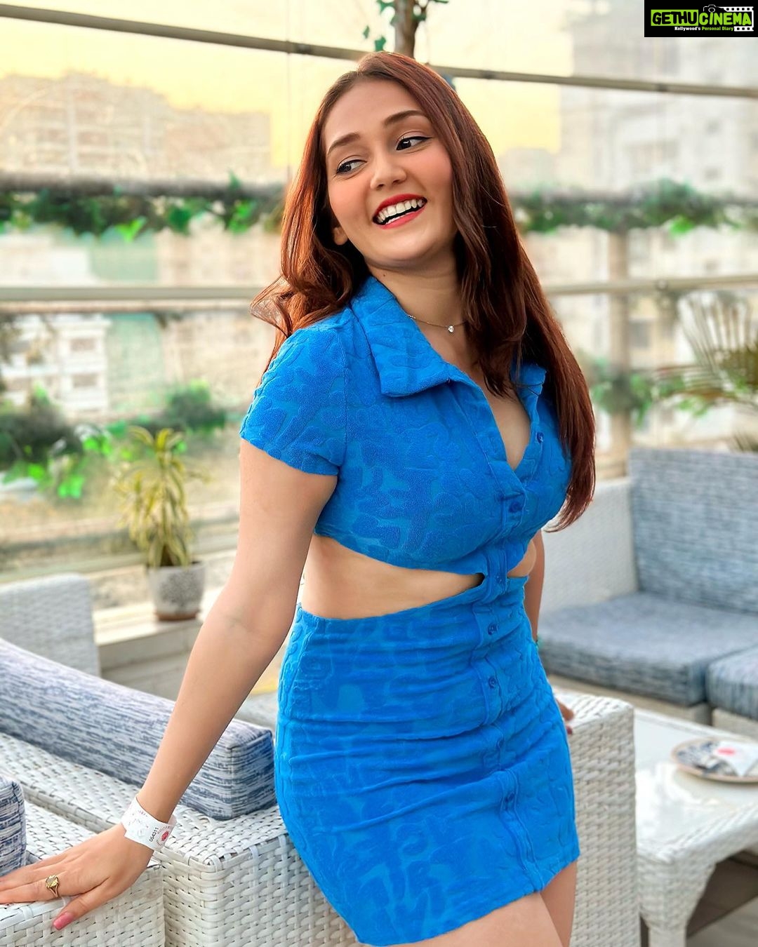 Kritika Sharma - 25K Likes - Good vibes !
Outfit @urbanic_in
#outfitoftheday #explorepage✨ #trend #girl