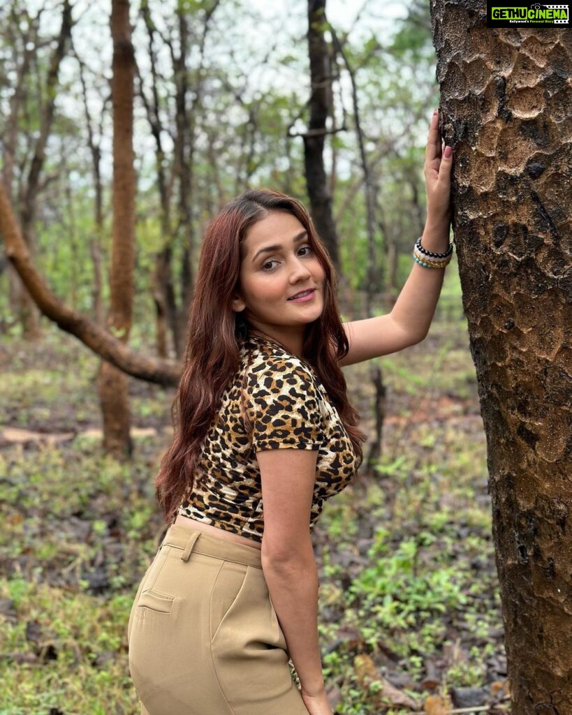Kritika Sharma Instagram - 🍀 #jungle #nature #safari #girl #model #indian #travel #maharashtra Pench Tiger Reserve, Maharashtra
